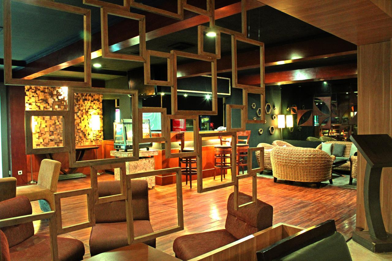 Patra Semarang Hotel & Convention Εξωτερικό φωτογραφία